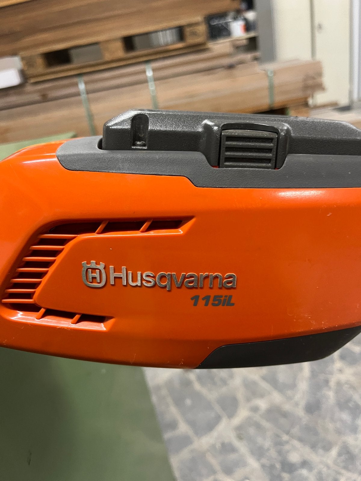 Husqvarna accutrimmer, Ophalen, Zo goed als nieuw