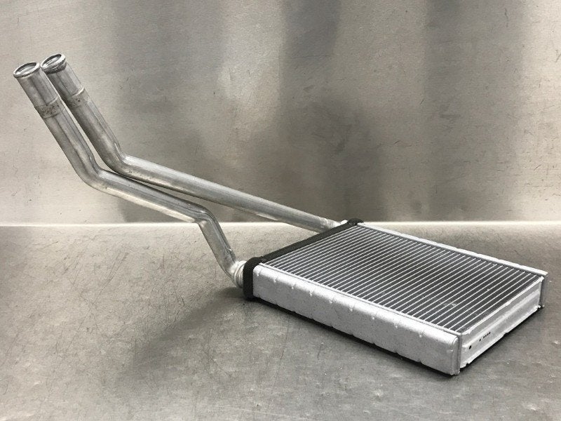 RADIATEUR DE CHAUFFAGE Toyota Verso S (01-2010/10-2016), Dhr. M. Roggen, Toyota, Stadsweg 37 37
9917 PV  WIRDUM GR., NL, Utilisé