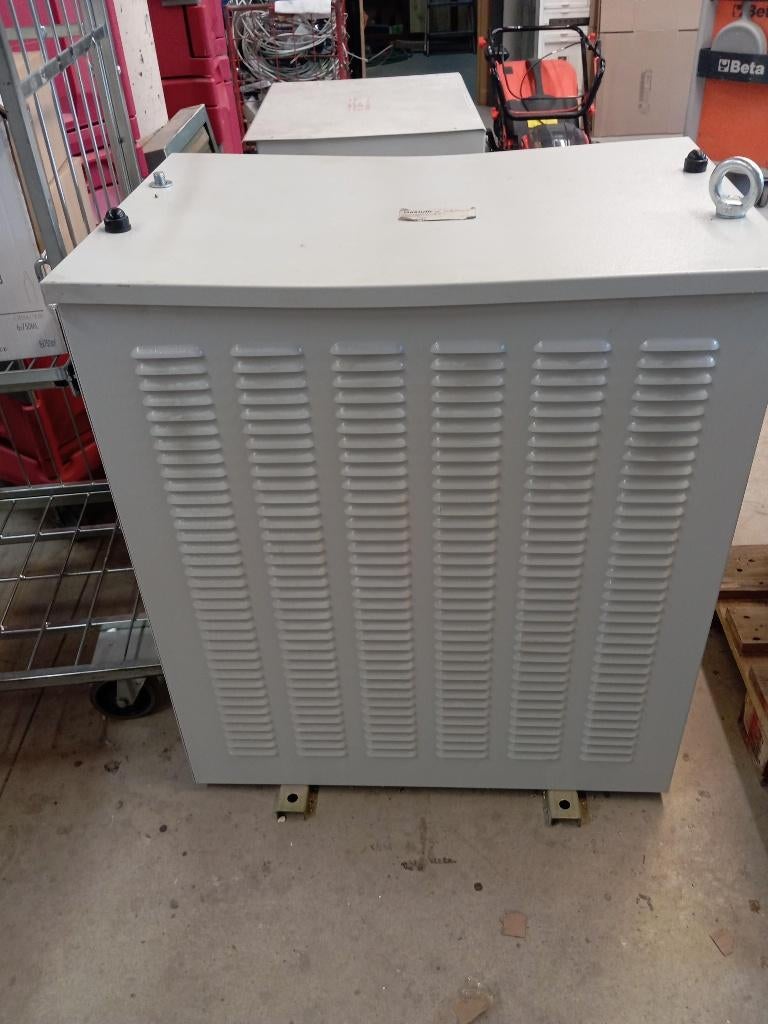 Autotransformateur triphasé réversible – Gestufir – 80 kVA, Enlèvement, Utilisé, Autres types