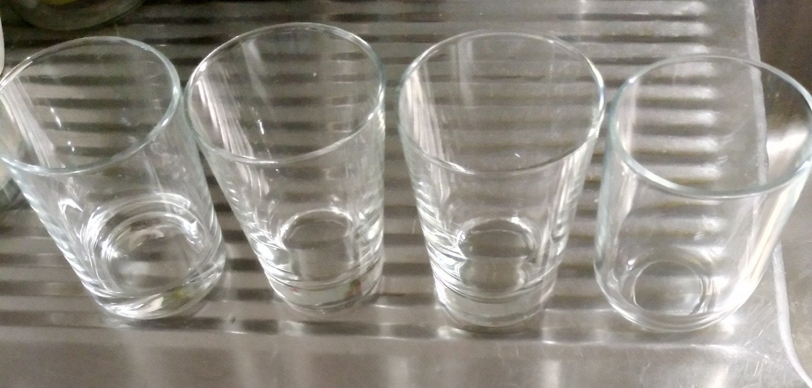 Set van 4 heldere glazen., Huis en Inrichting, Ophalen, Glas of Glazen, Klassiek, Nieuw