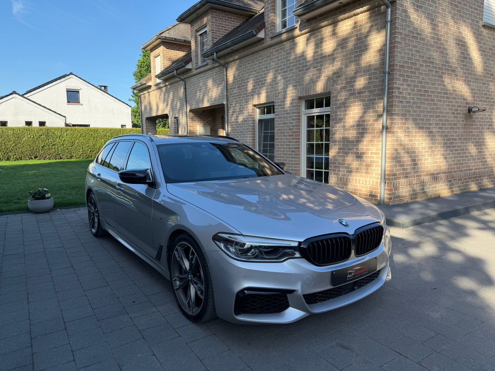 BMW M550 dXAS Break 2019 Pano/LEd/Headup/Softclose/Massage, Auto's, Automaat, Euro 6, 2995 cc, https://public.car-pass.be/vhr/2c91115b-3b94-43ab-87f4-d696fa22ed54