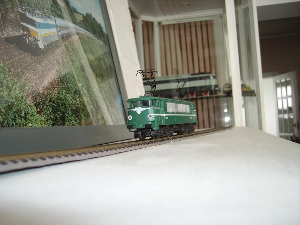 LOCOMOTIVE ÉLECTRIQUE VERTE LIMA SNCF BB25175, Hobby & Loisirs créatifs, Analogique, Enlèvement ou Envoi, Locomotive, Lima
