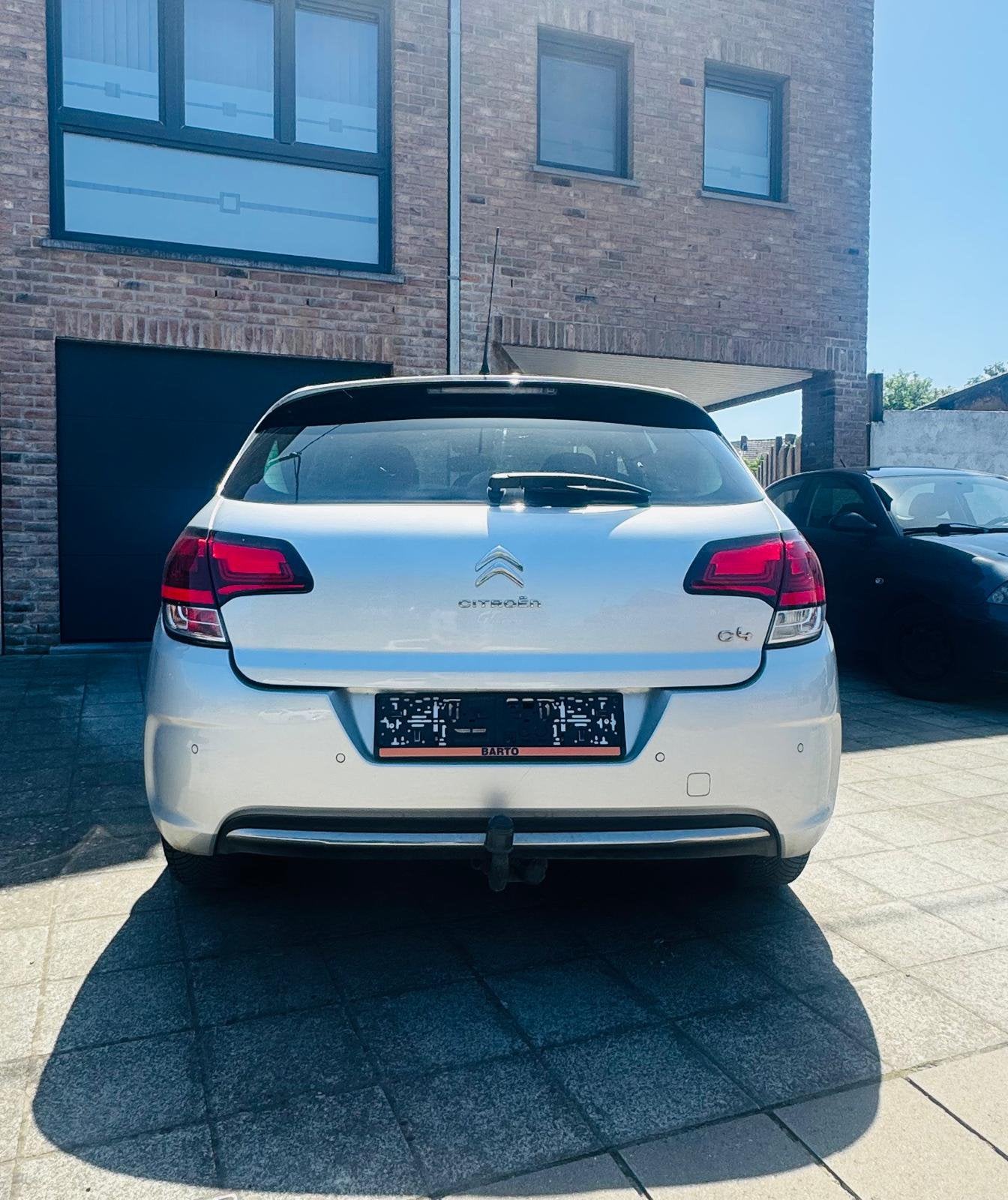 Citroën C4 * 2015* 200.000 km* 1.6HDi*Navigation*, Entreprise, 5 portes, Commande vocale, 4 cylindres