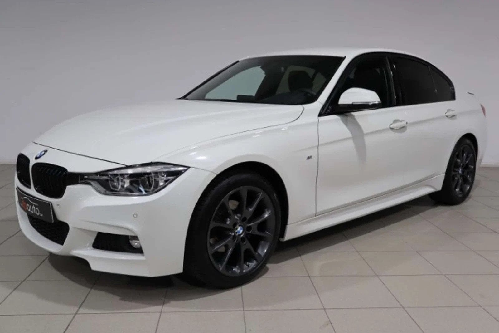 BMW 3 Serie 318 318i, Autos, 100 kW, Achat, Entreprise, https://public.car-pass.be/vhr/d9a2bd72-57c7-4eb9-931b-e02d9b54241a