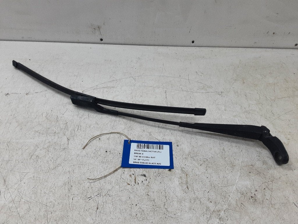 BRAS ESSUIE GLACE AVANT GAUCHE Skoda Fabia II Combi, Utilisé, Info@skoda-auto.de, Skoda, Max-Planck-Straße  3-5
64331  Weiterstadt, DE