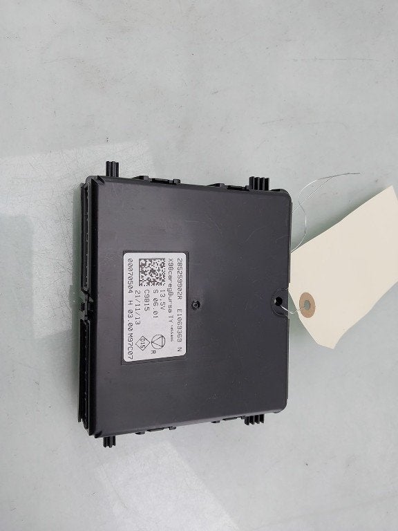 ORDINATEUR GESTION TEMPERATURE (|285259902R|285255180R|), Utilisé, Renault