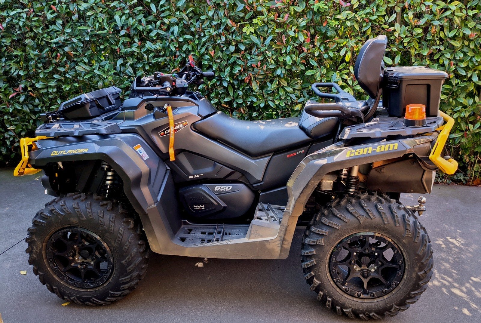 Can-Am Outlander max 650 xtp 2022