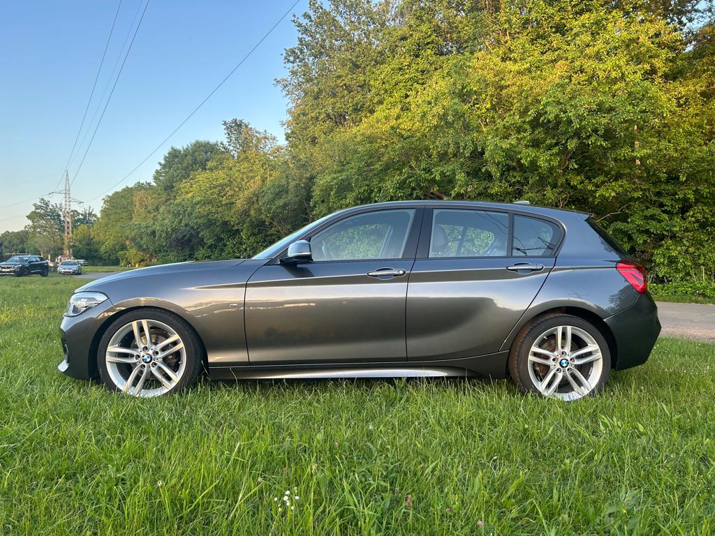 BMW 118i Hatchback M-Pack, Autos, Argent ou Gris, Achat, Euro 6, Commande vocale