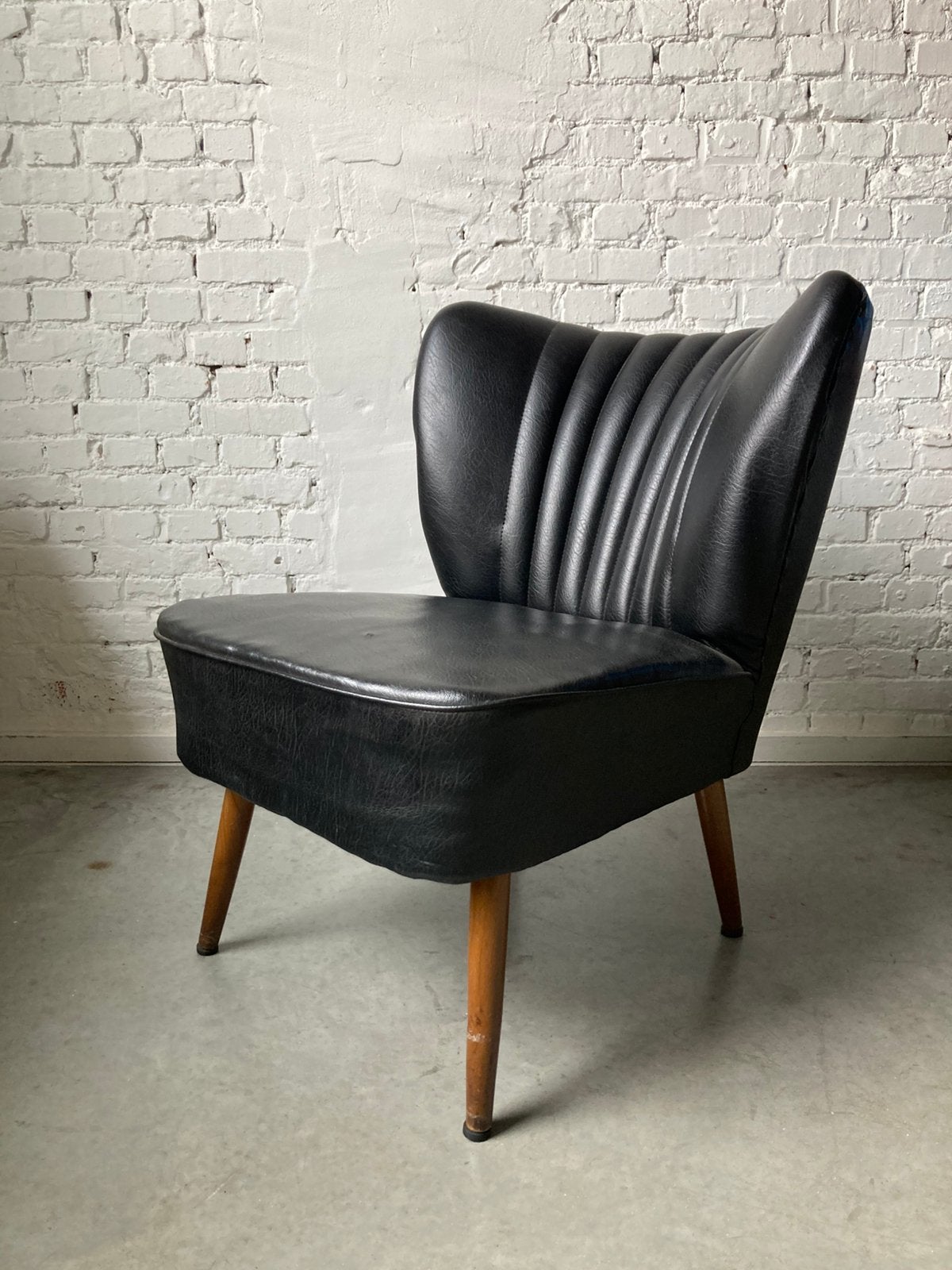 Vintage Zwarte Skai Lederen Cocktailstoel /eenzit /fauteuil, Ophalen, Gebruikt, Eenpersoons