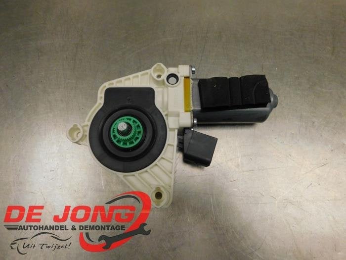 Moteur de vitre portière d'un Mercedes CLA, 3 mois de garantie, Utilisé, -, -