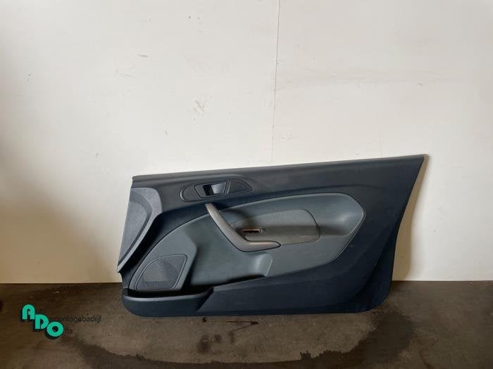 Revêtement portière 2portes droite d'un Ford Fiesta (Fiest, Autos : Pièces & Accessoires, Habitacle & Garnissage, Ford, Utilisé