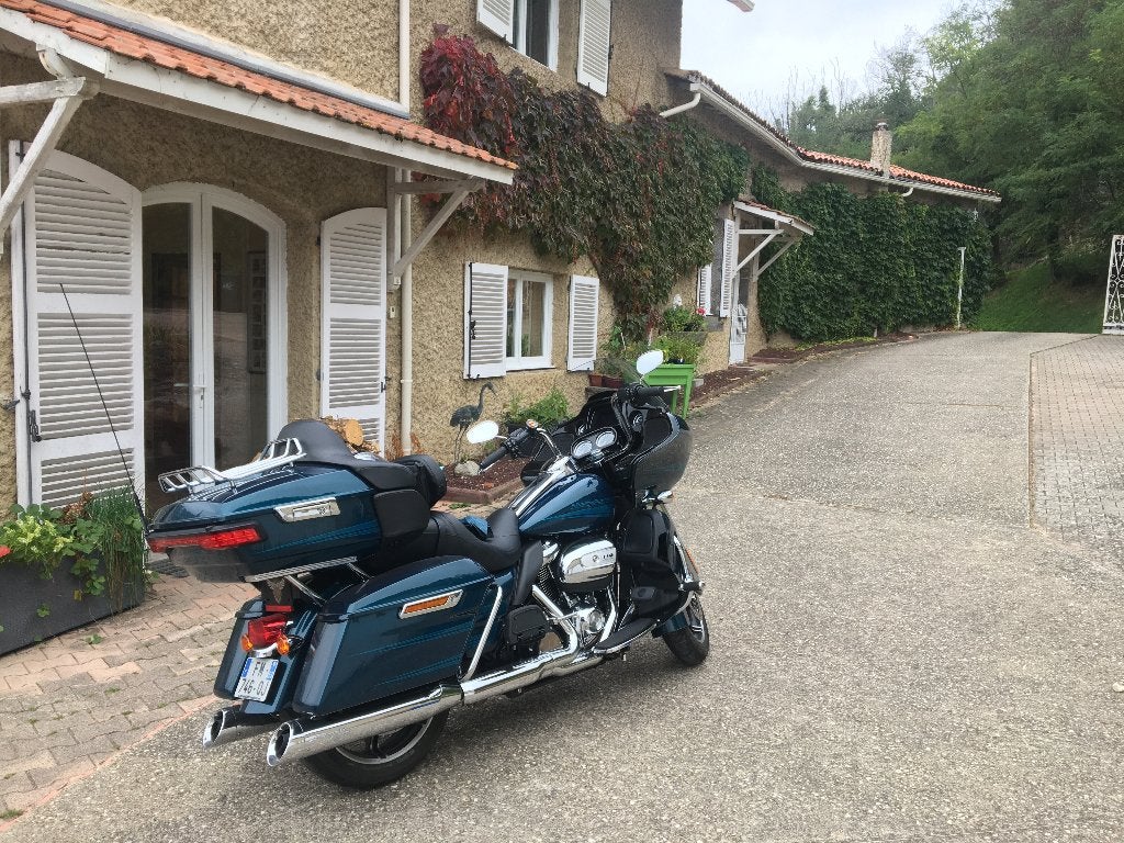 Harley-Davidson Road Glide Limited (modèle FLTRK), Permis Moto A, Tourisme, 2 cylindres, ABS