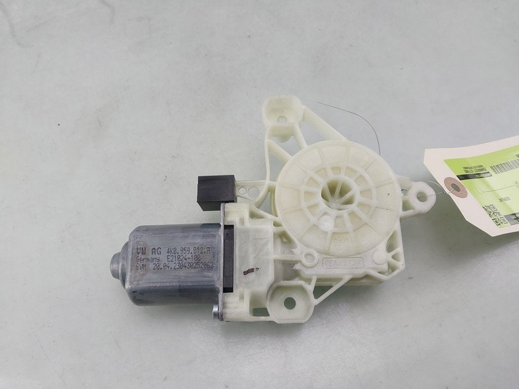 MOTEUR LEVE VITRE ELECTRIQUE Cupra Born (|4K0959812A|), Autos : Pièces & Accessoires, Utilisé, Seat