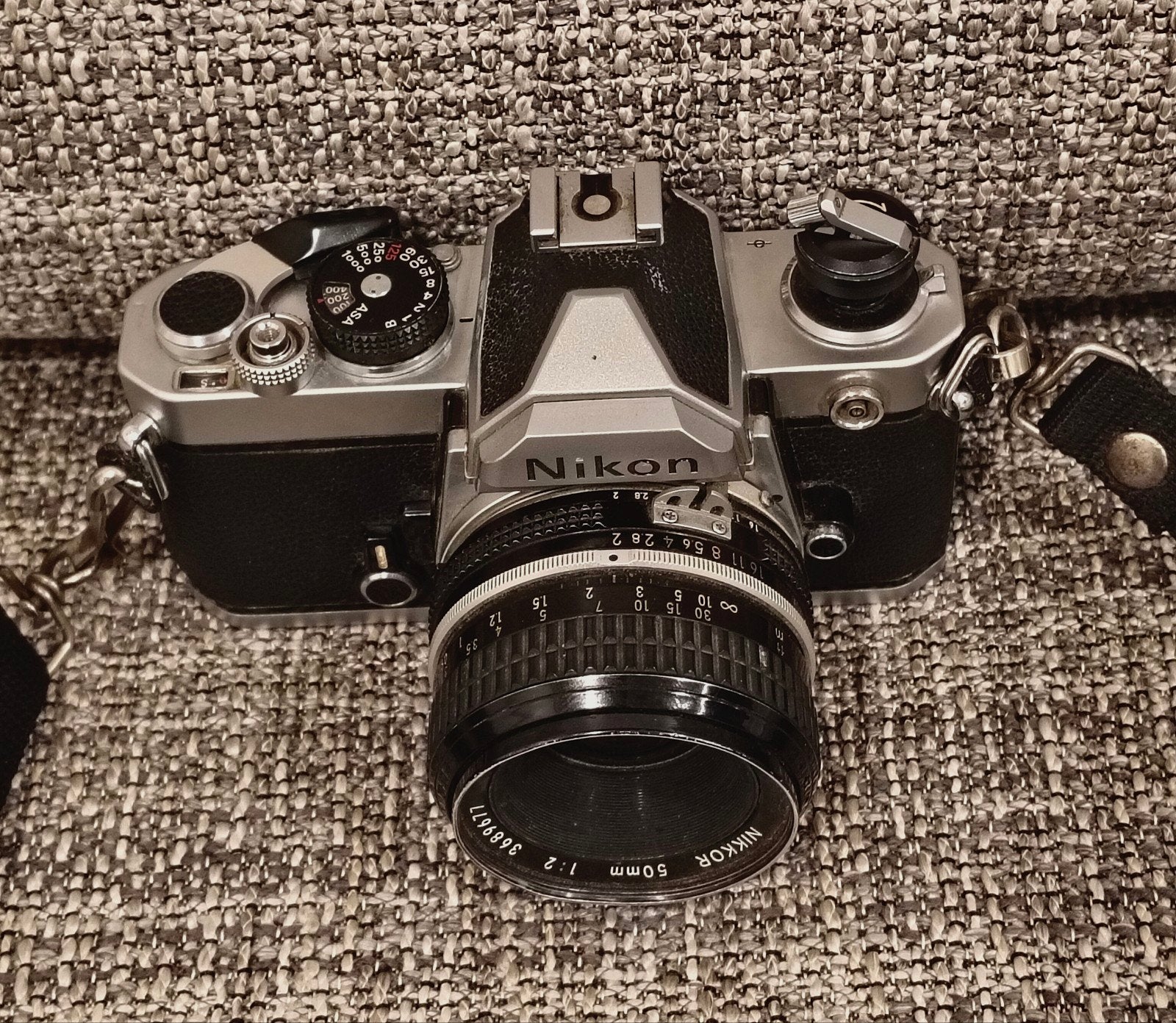 Appareil photo télémètre Nikon FM2 + 2 objectifs., TV, Hi-fi & Vidéo, Appareils photo analogiques, Nikon, Enlèvement