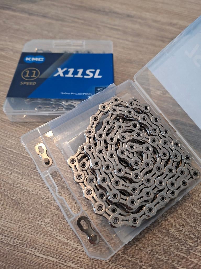 KMC X11SL SuperLight fietsketting hollow pins, Vélos & Vélomoteurs, Vélos Pièces, Neuf, Dérailleur ou Chaîne, Acier, Elektrische fiets