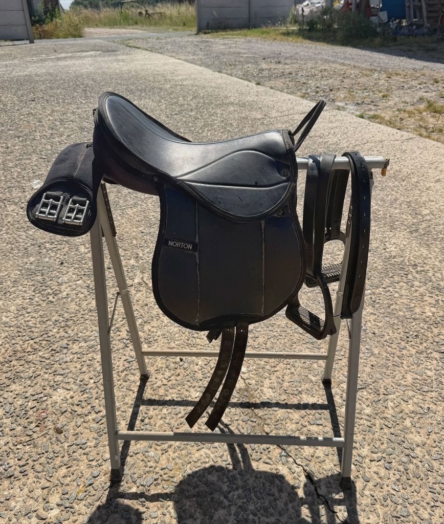 Selle Norton shetland noire complète, Animaux & Accessoires, Enlèvement, Comme neuf, Polyvalence, Étriers inclus