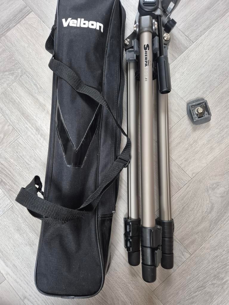 Velbon Sherpa statief met draagtas, Ophalen
