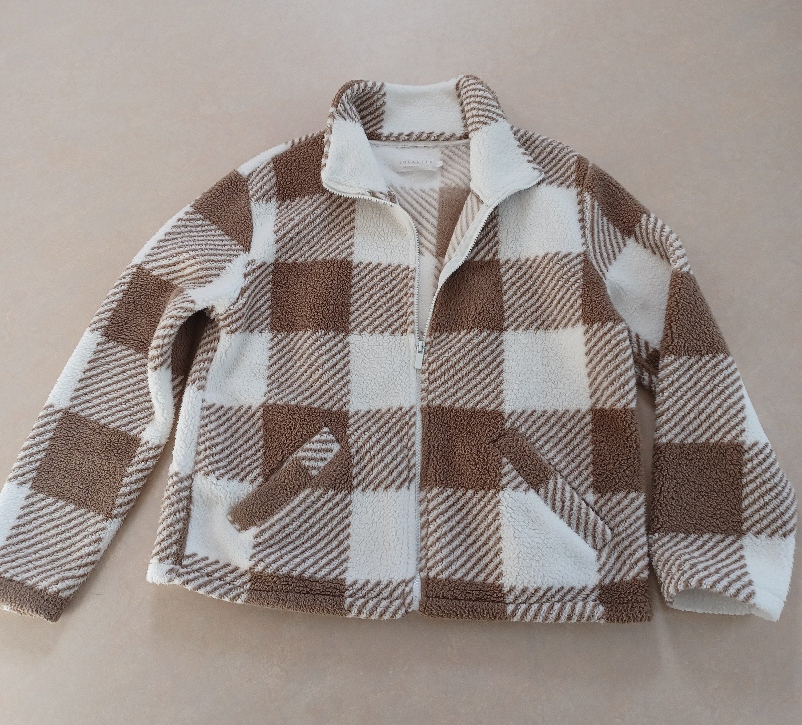 Dames vest Large, Enlèvement
