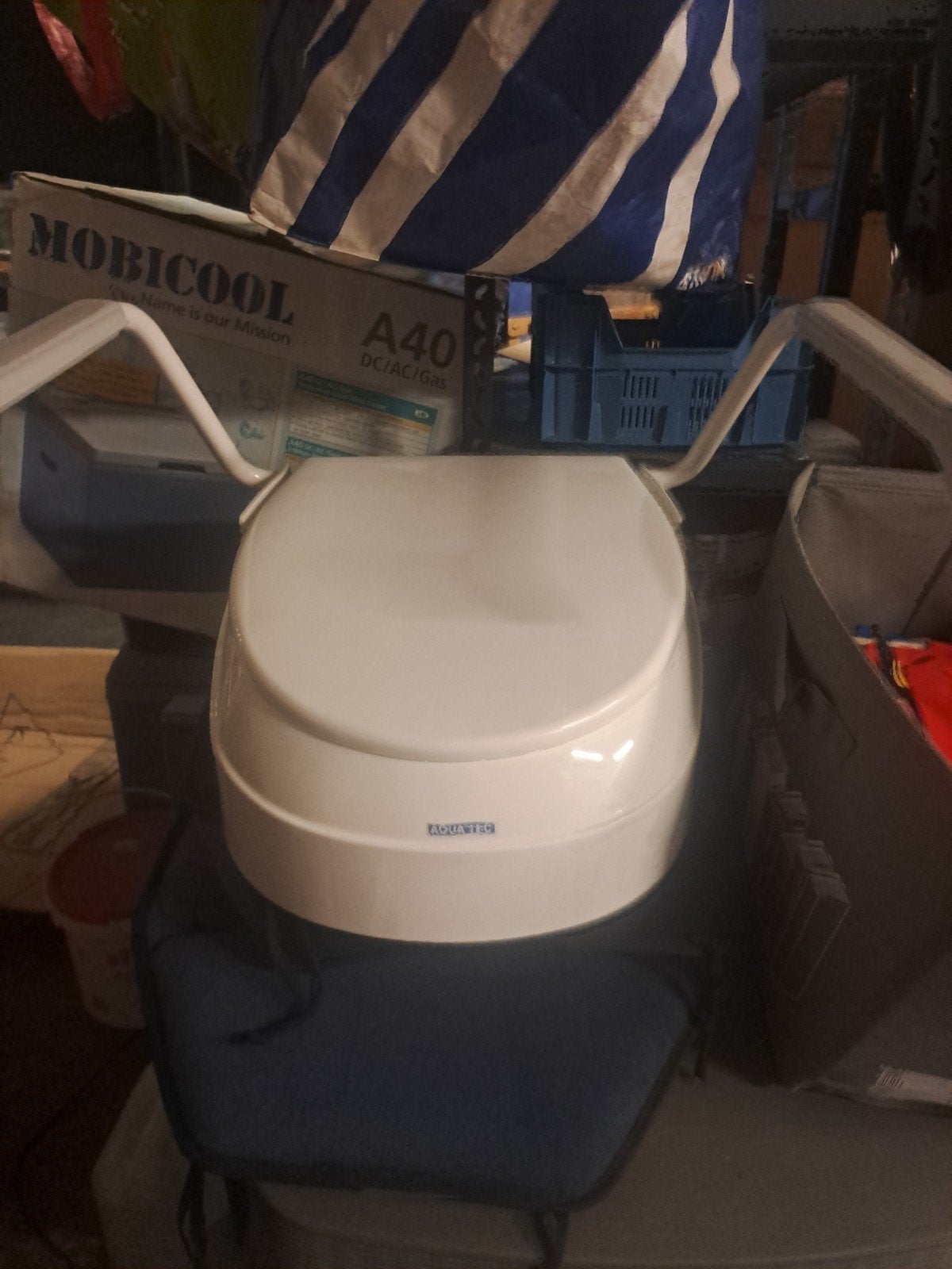 Toilet verhoger met armleuningen, Diversen, Ophalen