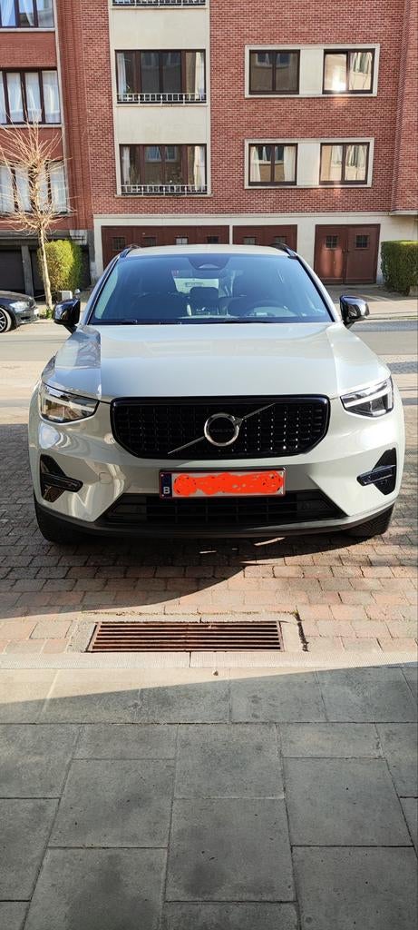 Volvo XC40 Plus Mild Hybrid 2024 – comme neuve, Autos, Volvo, Achat, Caméra de recul, Automatique, Particulier