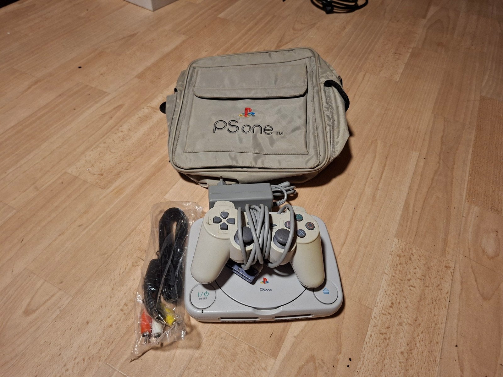 Ps one, Games en Spelcomputers, Ophalen of Verzenden, Gebruikt, Met 1 controller