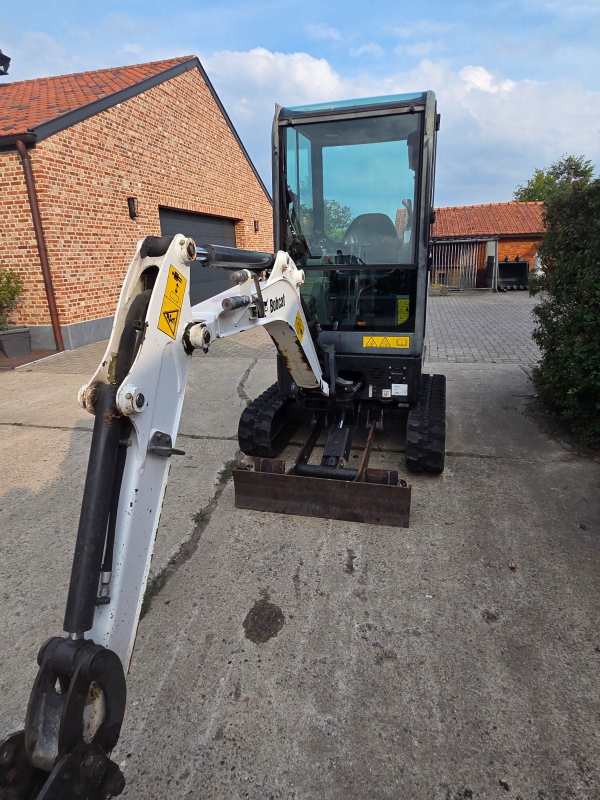 Minigraver E17  Bobcat 355,5 uur!, Zakelijke goederen, Machines en Bouw | Kranen en Graafmachines, Ophalen