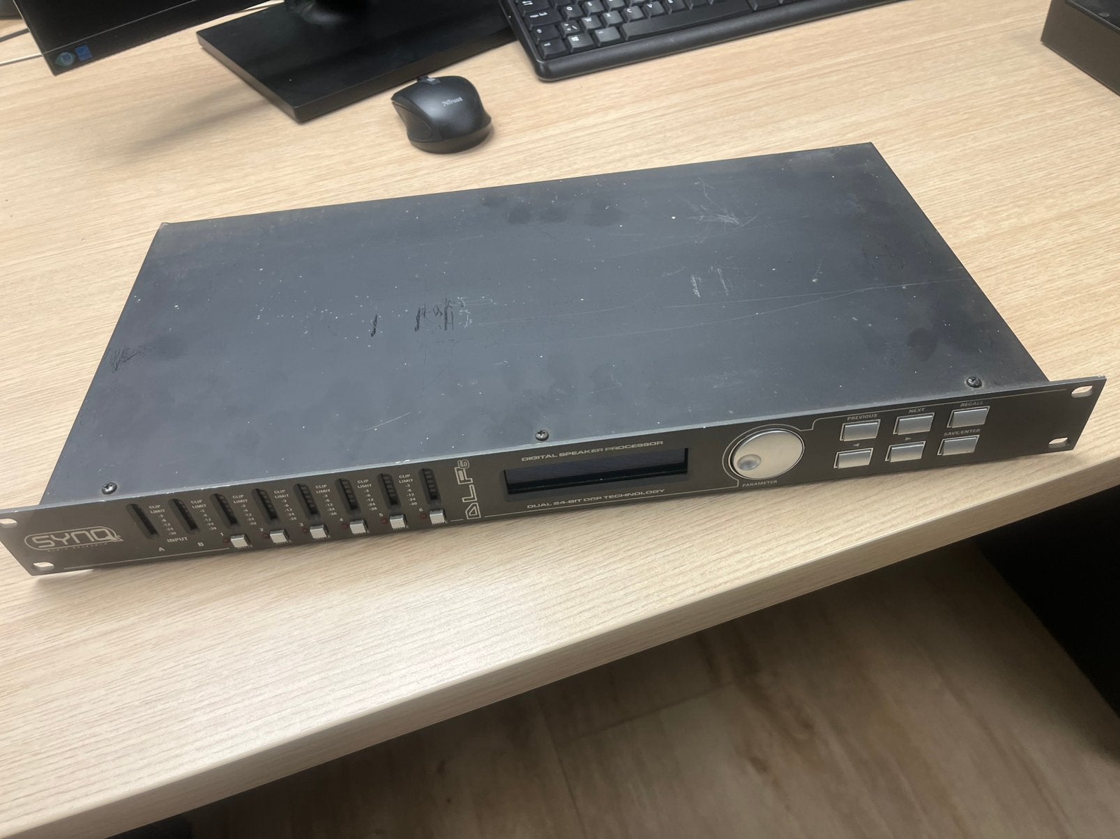 Synq Dlp 6, Ophalen, Zo goed als nieuw