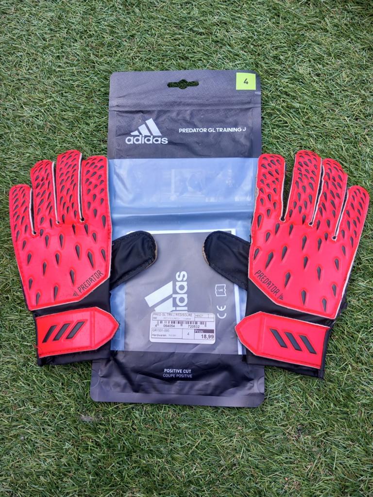 Adidas keepershandschoenen maat 4, Sport en Fitness, Voetbal, Ophalen, Gebruikt, Handschoenen
