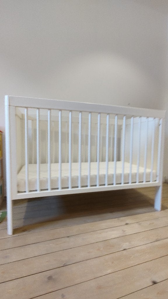 Babybed Troll, Ophalen, Zo goed als nieuw, Ledikant