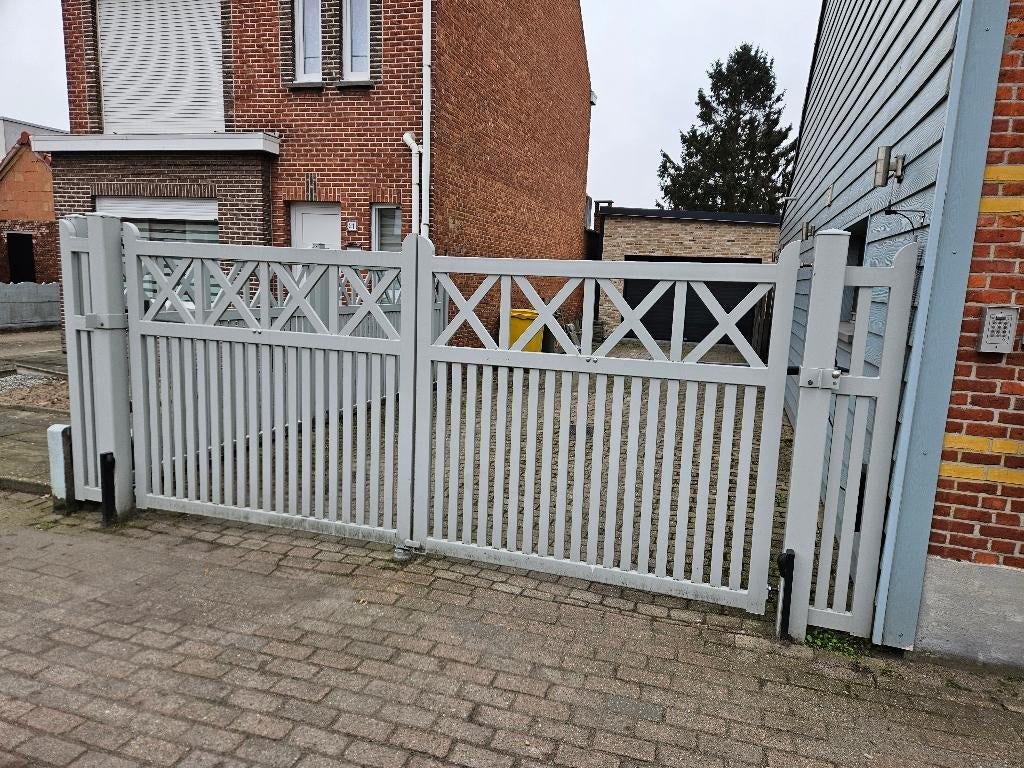 Poort voor oprit, Enlèvement, Utilisé