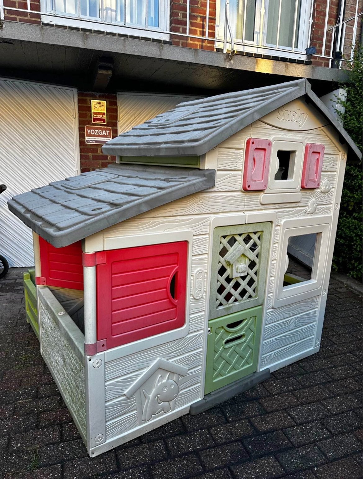 Maison enfant jardin, Enlèvement, Utilisé