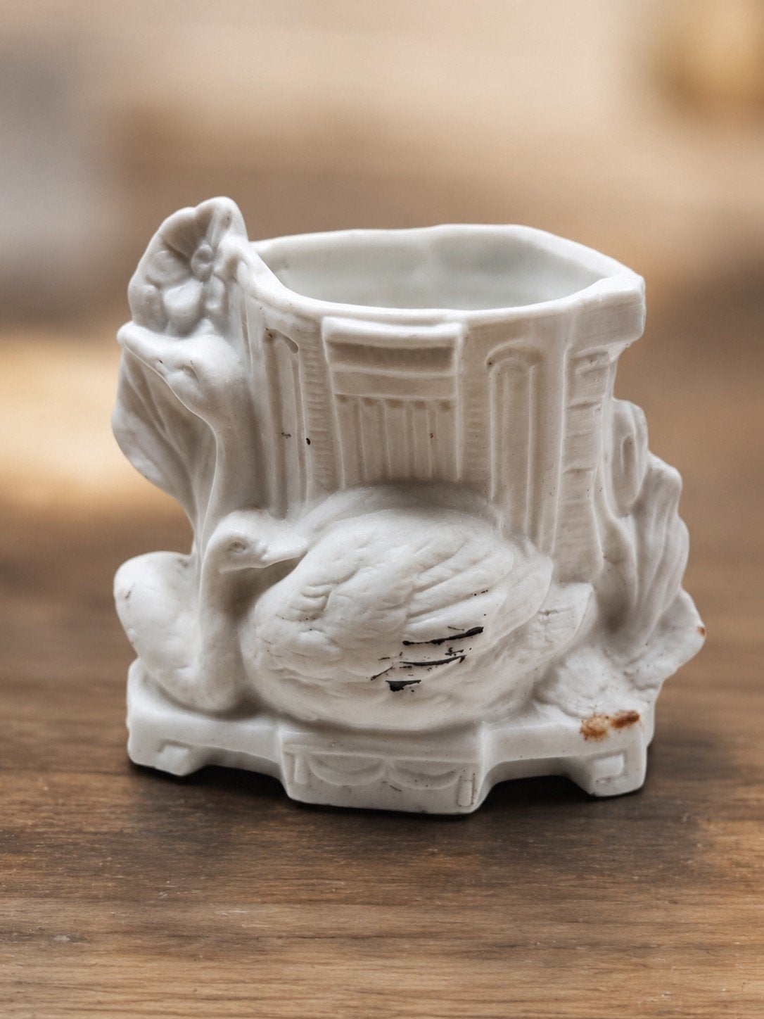 Porte-biscuits ancien en biscuit de porcelaine – Décor oisea, Antiquités & Art, Enlèvement ou Envoi