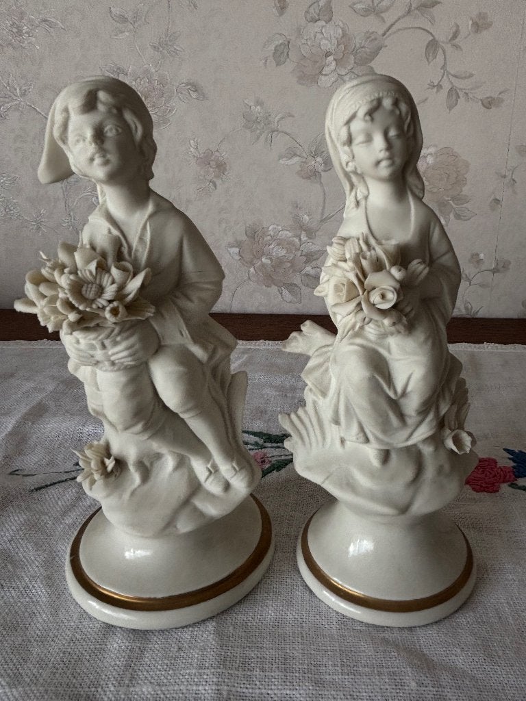 Biscuit beeldje, Antiek en Kunst, Ophalen