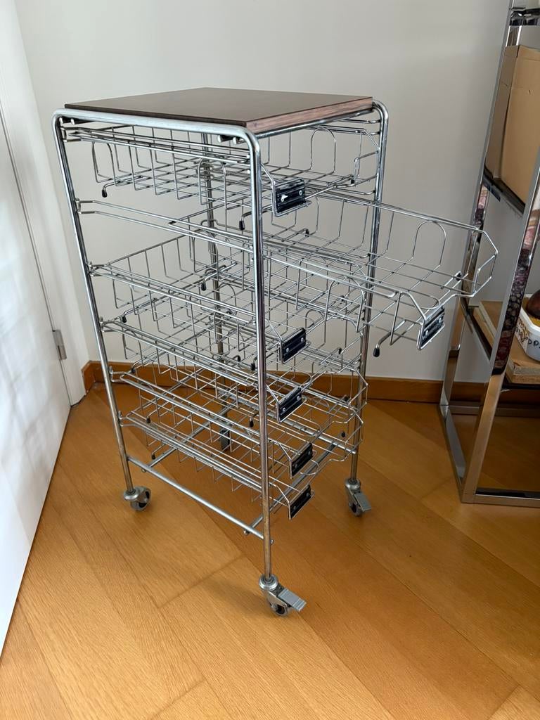 bureelwagentje in chroom, Huis en Inrichting, Ophalen, Zo goed als nieuw