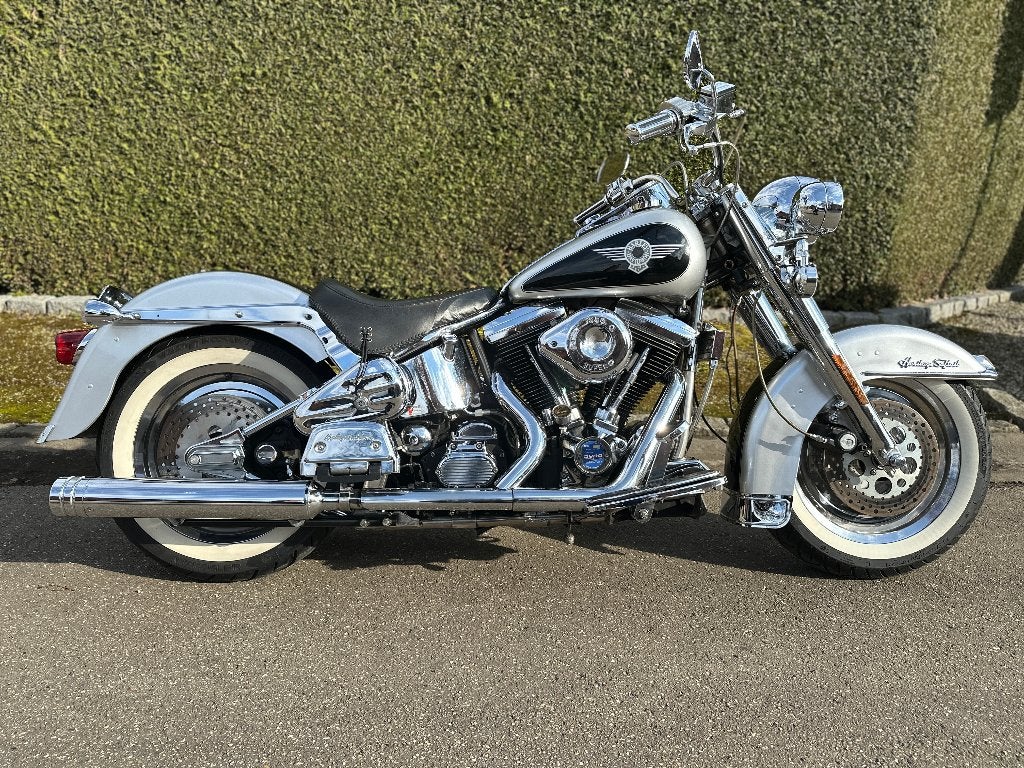 Harley Davidson Heritage, Motos, Motos | Harley-Davidson, Particulier, 2 cylindres, Éclairage LED, Échappement sport, Enlèvement