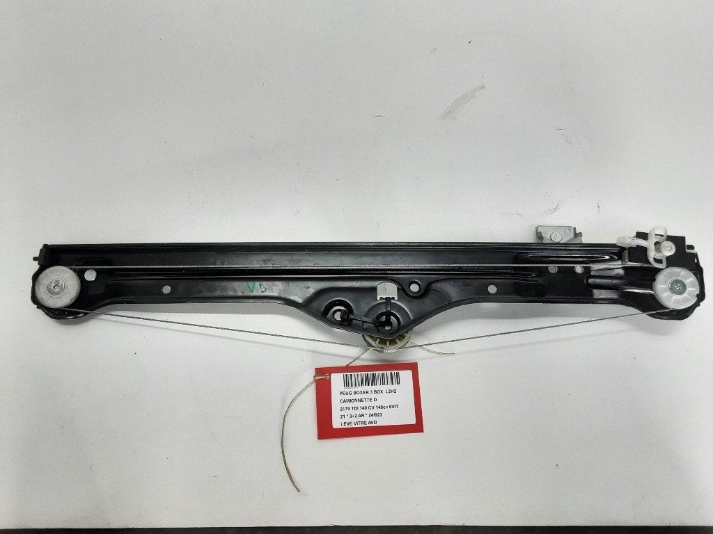 VITRE MECANISME AVANT DROIT Peugeot Boxer (U9), Autos : Pièces & Accessoires, Mevr. I. Hauben, Utilisé, Rue de l'Espoir 34 34
4030  GRIVEGNÉE, BE