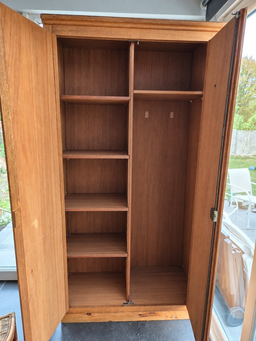 Grande armoire ancienne en chêne – 205 cm, 25 à 50 cm, 100 à 150 cm, Enlèvement, Utilisé