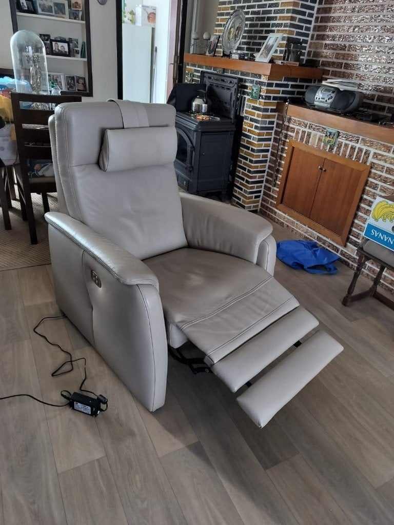 Luxe Elektrische Relaxzetel (Leder) – Zo goed als nieuw!, Huis en Inrichting, Zetels | Zetels, Ophalen, Eenpersoons, Zo goed als nieuw