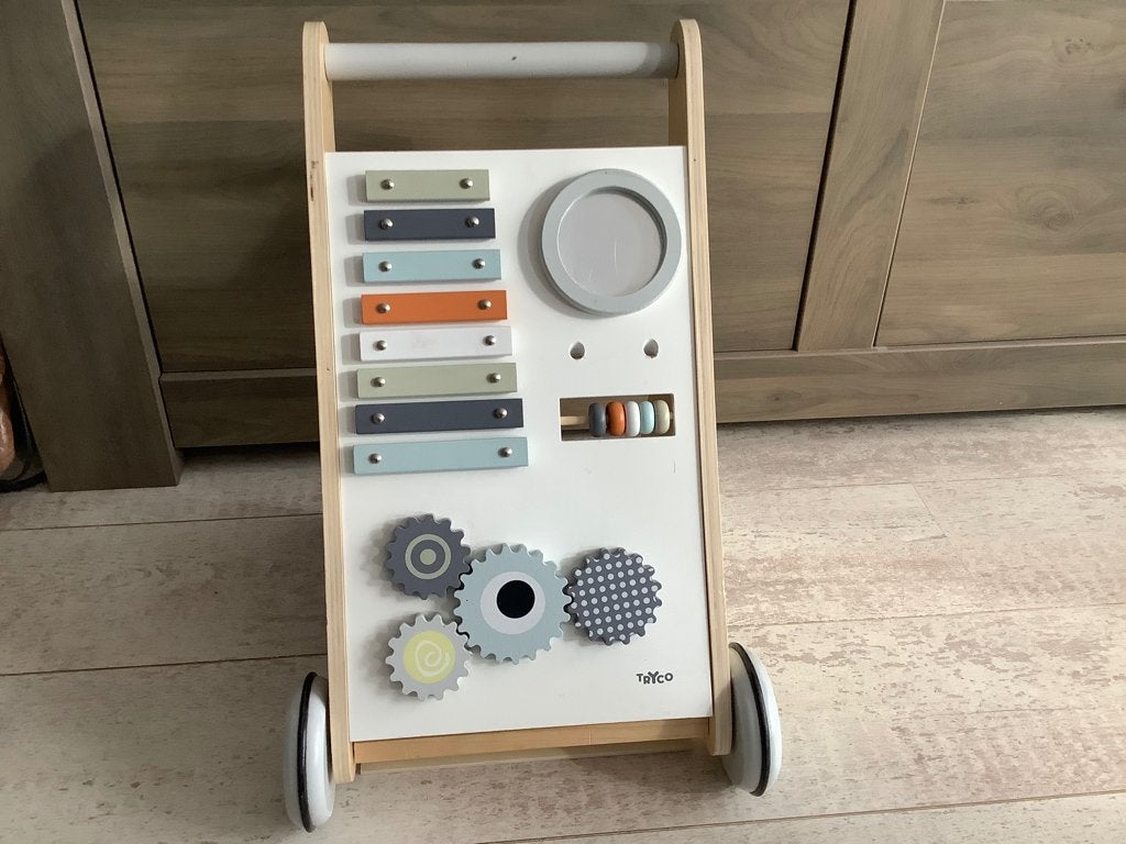 Tryco houten activiteiten loopwagen (47x32 cm), Ophalen of Verzenden, Zo goed als nieuw, Puzzelen