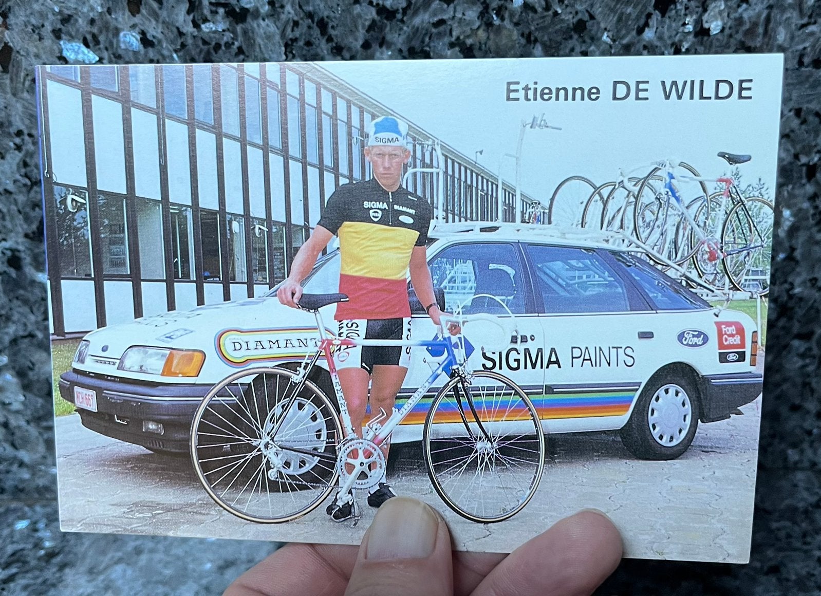 Le cycliste Etienne De Wilde champion de Belgique, Enlèvement, Comme neuf