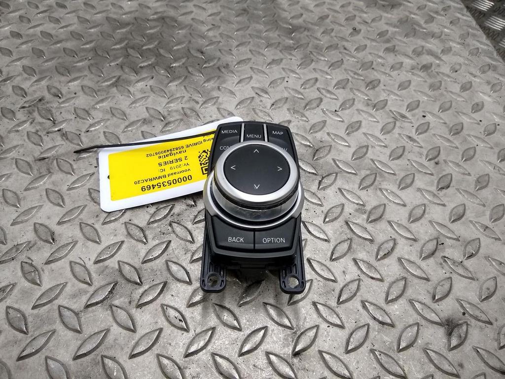BMW 2 SERIES SCHAKELAAR MULTIFUNCTIONEEL COMPUTER 2019, Ophalen of Verzenden, Gebruikt, Stiba lid