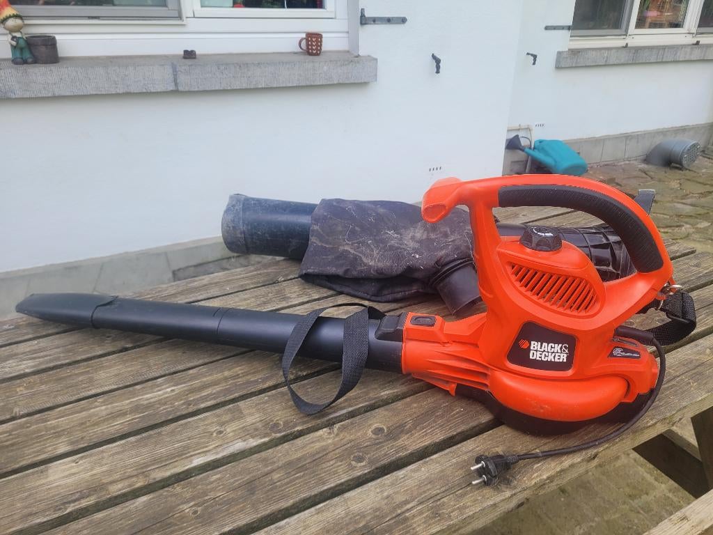 souffleur feuille electrique, Électrique, Porté à la main, Black & Decker, Enlèvement