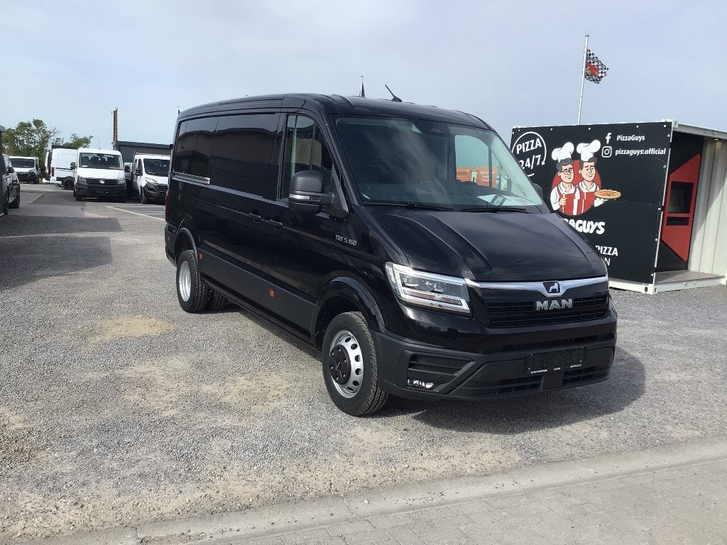 MAN TGE 160pk automaat 2025 35km dubbel/wielen 39950e ex, Autos, Euro 6, Entreprise, 3 places, Noir