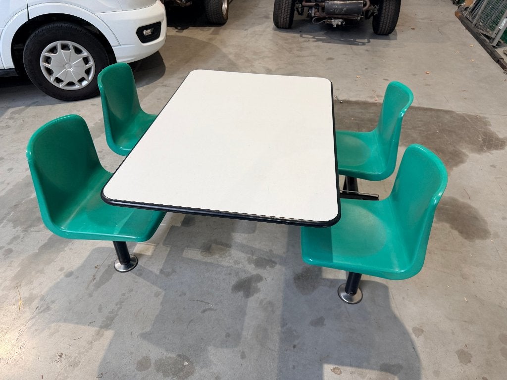 tafel met 4 draaibare zitjes, Ophalen, Zo goed als nieuw