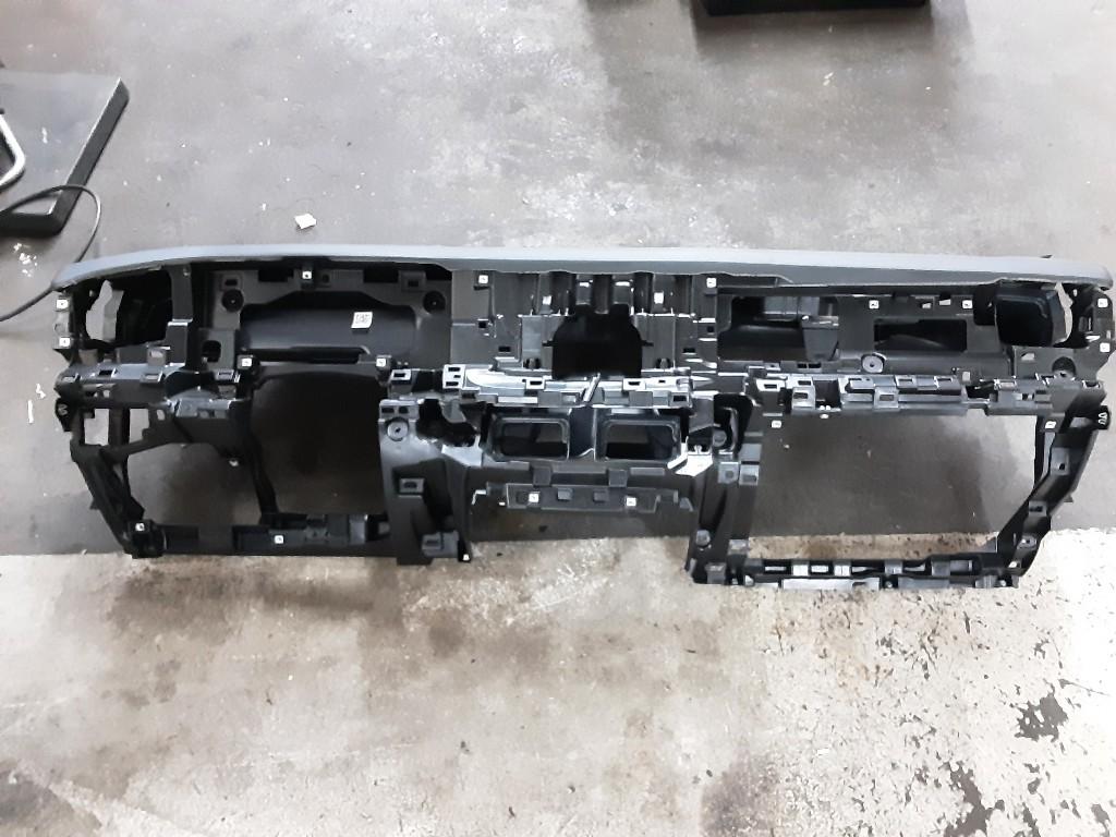TABLEAU DE BORD Volkswagen Tiguan (CT1) (571858296A), Autos : Pièces & Accessoires, Volkswagen, Mevr. I. Hauben, Utilisé, Rue de l'Espoir 34 34
4030  GRIVEGNÉE, BE