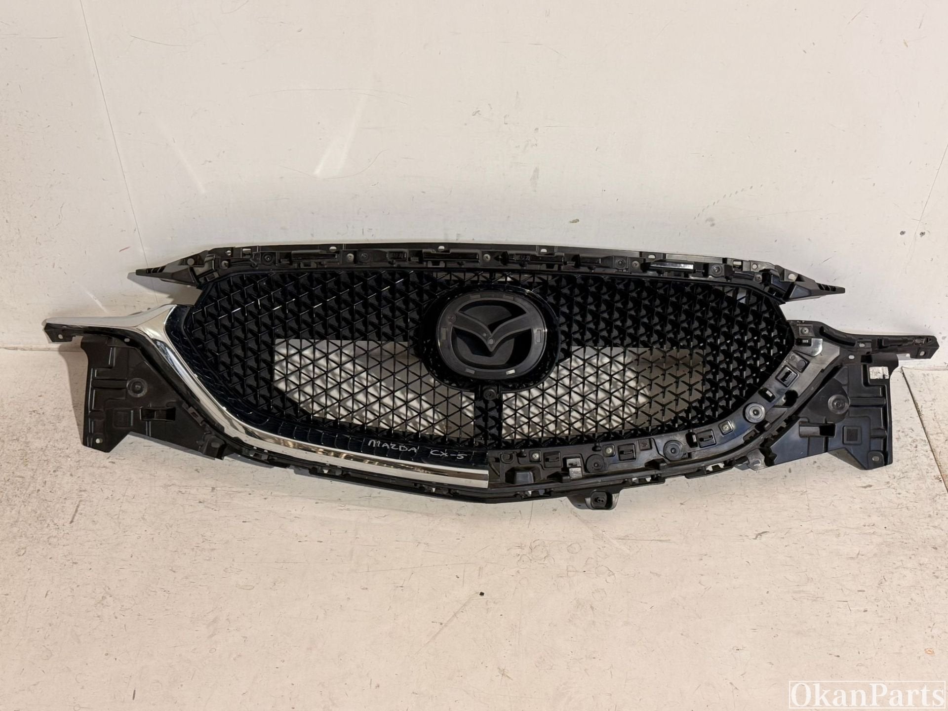 Mazda CX-5 CX5 Grille KB8B-50712, Info@fabrikant.eu, Fabrikant BV, Gebruikt, Fabrikantstraat 1
1000 AA  Amsterdam, NL