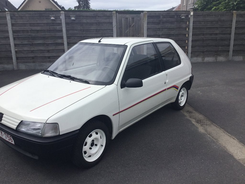 Peugeot 106 oldtimer, Auto's, Voorwielaandrijving, Stof, 4 cilinders, Wit
