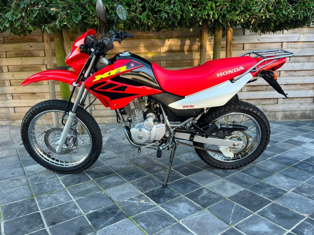 Honda xr 125cc **amper 13800km**topstaat ** 2750euro**, Motoren, Nieuw, Bedrijf, Enduro, 11 kW of minder