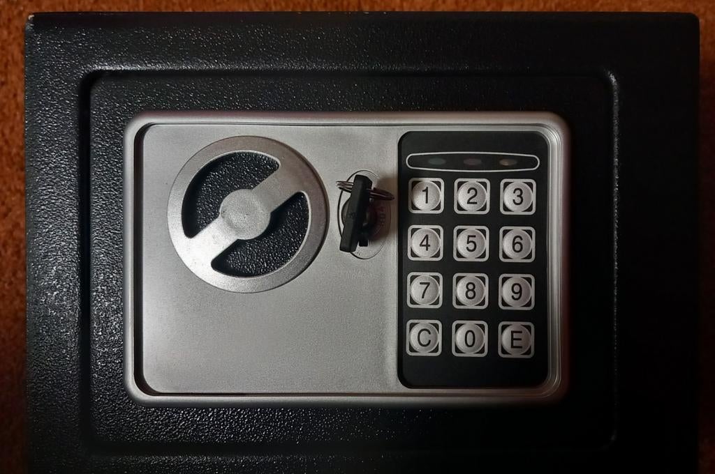 Mini safe, Huis en Inrichting, Brandblussers en Brandkasten, Ophalen