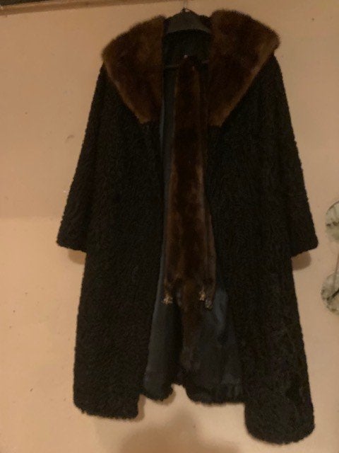 Bontjas in Astrakan met nertskraag, Kleding | Dames, Jassen | Winter, Ophalen, Gedragen, Maat 42/44 (L)